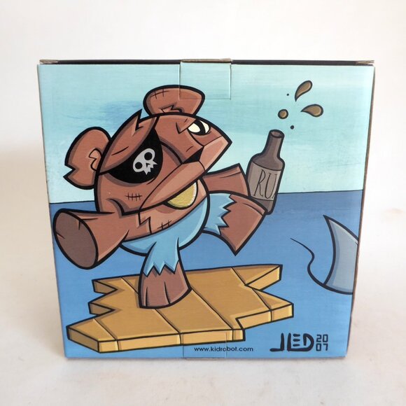 NEW 2007 6" SIGNED LE 700 KIDROBOT PIRATE TEETER DESIGNER ART URBAN VINYL FIGURE - Picture 10 of 13
